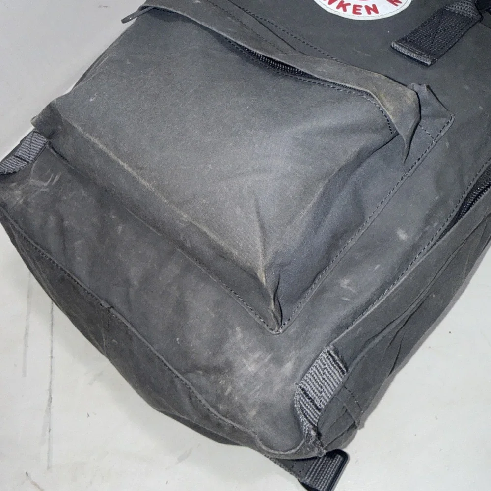 Fjallraven Kanken Classic Backpack Black Grey 23510 Travel School Bag Day Pack